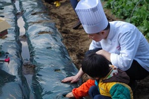 ホテル日航東京の契約農家で農業体験! - スマイルファームツアー2013