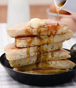 神奈川県・横浜に、ふわモチ食感のパンケーキ専門店「j.s. pancake cafe」