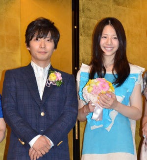 星野源、「今日、夏帆さんと結婚します!」と宣言して市井監督がヤキモチ