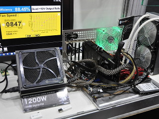 COMPUTEX TAIPEI 2013 - ワイヤレス管理可能なATX電源や電源×2基リンク機能など電源関連の注目出展