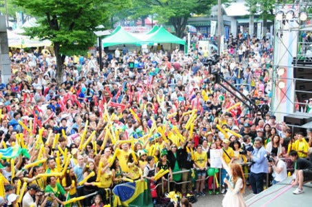 東京都 代々木公園でブラジル料理や音楽を 第8回ブラジルフェス開催 マイナビニュース