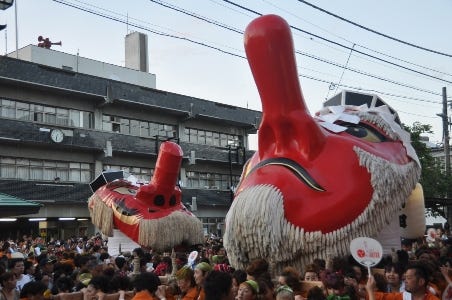 群馬県で 女性が大きな天狗の面を担ぐ 沼田まつり 開催 マイナビニュース