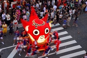 山口県で、金魚のねぶたが練り歩く「柳井金魚ちょうちん祭り」開催