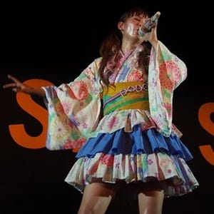 中川翔子、ミニスカ浴衣で全19曲を汗だく熱唱! 相川七瀬と「恋心」コラボ