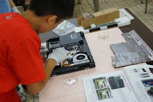 マウス、長野県の飯山工場で恒例の「親子組み立て教室」 - 世界で1台のPCを
