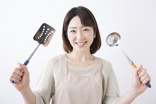 専業主婦になりたい女性は その理由は 厚労省の若者調査 マイナビニュース