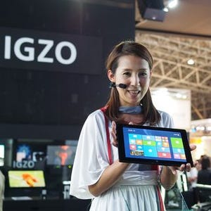 CEATEC JAPAN 2013 - シャープが「Mebius Pad」の試作機を展示、IGZO液晶搭載Windows 8.1タブレット