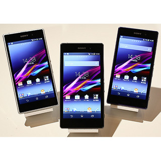 写真で見るKDDI2013冬モデル - 「Xperia Z1 SOL23」編