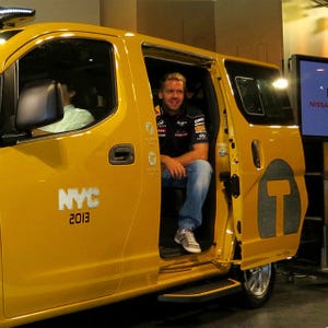 日産「NV200 ニューヨーク市タクシー」特別発表会に、F1ベッテル選手来場!