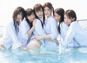 乃木坂46、ファースト写真集で初水着! 白石麻衣「みんな恥じらいあった」
