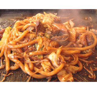 焼肉店や紅茶専門店も!? 三重県で話題の「亀山みそ焼きうどん」有名店って?