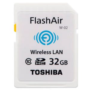 東芝、SNSへの画像アップ時に無線LAN接続先切り替えが不要な新「FlashAir」