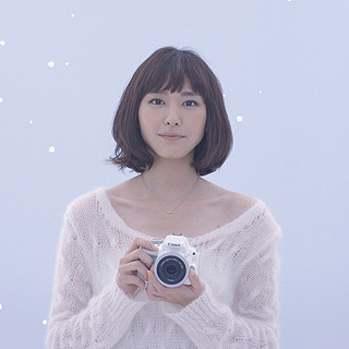 新垣結衣の透明感ある歌声を楽しめる「EOS Kiss X7 ホワイト」TVCM