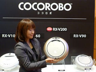 スマホや家電と連携して生活をもっと便利に! - シャープの新ロボット