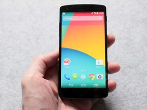 Android 4.4搭載の「Nexus 5」はとってもシンプルで小惑星だって作れるスマホだった