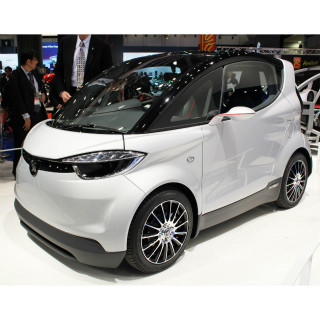 ヤマハ、東京モーターショーにて4輪車「MOTIV」や「R25」などを世界初公開