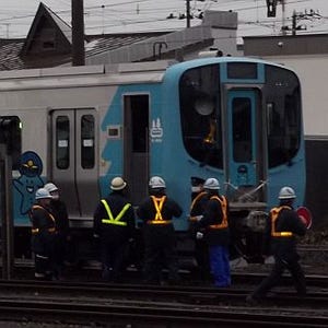 青森県・青い森鉄道に新型車両「青い森703系」到着 - 2014年春デビュー予定
