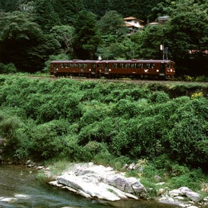 群馬県・栃木県のわたらせ渓谷鐵道が保線作業体験会、レールのプレゼントも