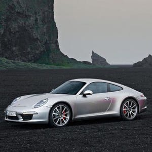ポルシェ、50周年迎えた「911」が好調! 11月は1万4,000台以上の新車を販売
