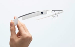 Google Glass、今年最後のアップデート - ウインク撮影やロック機能追加