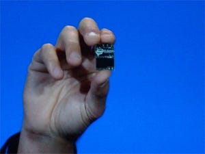 米Intel、超小型SoC"Quark"を搭載したSDカードサイズの小型コンピュータ「Edison」
