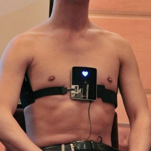 心臓専門医を携帯できる!? スマホと連携するポータブル心電計「smartheart」とは?