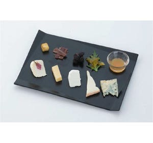 JAL国際線機内食に春・夏の厳選国産チーズ登場 - 初のオリジナルチーズも