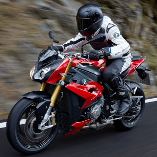 BMWモトラッド、ネイキッド・モーターサイクル「S 1000 R」発表! 画像27枚