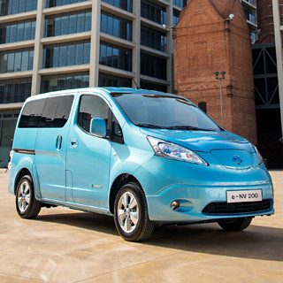 日産、電気商用車「e-NV200」正規生産車をジュネーブモーターショーに出展