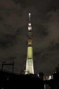 東京スカイツリー 東京タワー 3月11日は哀悼と復興を祈る特別ライトアップ マイナビニュース