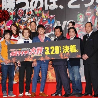 井上正大「平成ライダーに清き一票を!」、映画『仮面ライダー大戦』平成vs昭和の主要キャスト集結