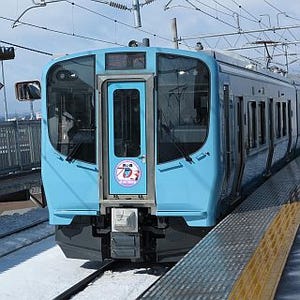 青森県・青い森鉄道に、新型車両「青い森703系」がデビュー! 筒井駅も開業