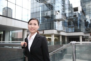 2014年の新入社員と同じ学年の有名人は?