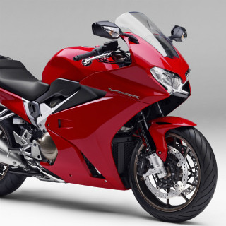 ホンダ「ゴールドウイング F6C」「VFR800F」を発売! 二輪の新タイプ設定も