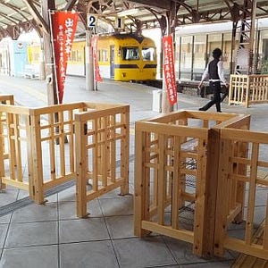 島根県、県産木材PRの一環で一畑電車出雲大社前駅の内装や改札付近を木質化