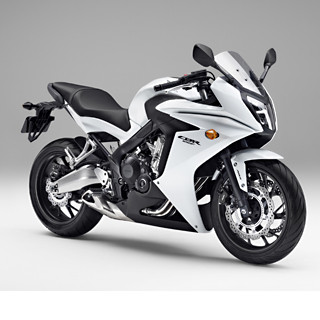 ホンダ、新開発エンジン搭載のロードスポーツ「CBR650F」「CB650F」を発売