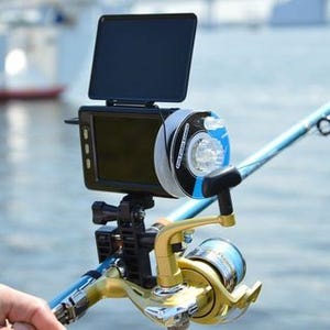 サンコー、釣竿の液晶モニターに魚見ゆ! 「赤外線水中魚っちカメラ2」