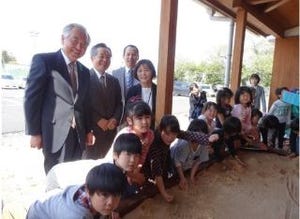 セブン銀行、福島県の新地町児童館への支援「クリック募金」寄付金を贈呈
