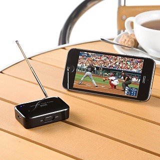 サンワダイレクト、Android/iOSデバイス用の小型ワイヤレスTVチューナー