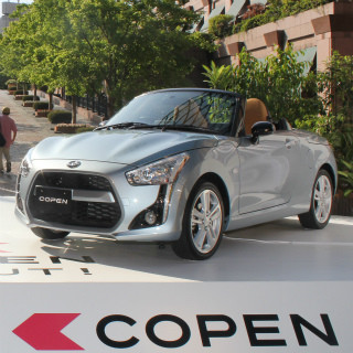 東京都・恵比寿でダイハツ「コペン」新型軽オープンスポーツカーお披露目!