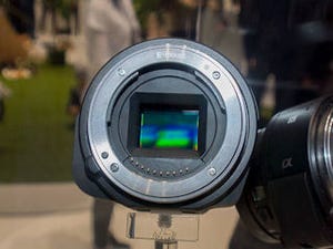 IFA 2014 - 平井社長が「Wow」を連発したソニーのプレスカンファレンス - "レンズなしのレンズスタイルカメラ"「QX1」や曲面テレビを発表