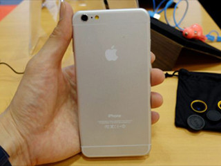 iPhone 6のモックも出現!! 生活雑貨の見本市でスマホグッズをチェックしてきた