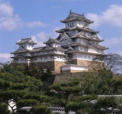 大修理後の驚きの白さ 白すぎ城 とも言われる姫路城が白すぎない理由 マイナビニュース