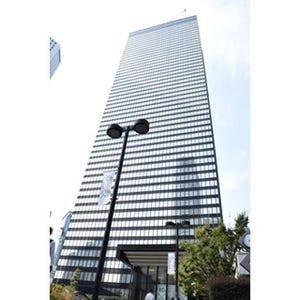 「オフィスワーカーに安心感を」 - 築40年の新宿三井ビルディングが地震の揺れ幅を6割軽減