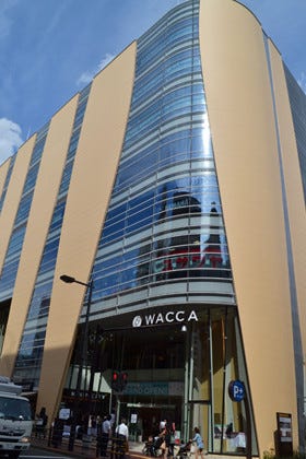 革新する東京都 池袋が全国とつながる新名所 Wacca の魅力って 猫愛も満たす マイナビニュース