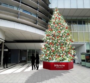 東京都・渋谷ヒカリエに音楽を奏でるクリスマスツリー登場--3Dアートも披露
