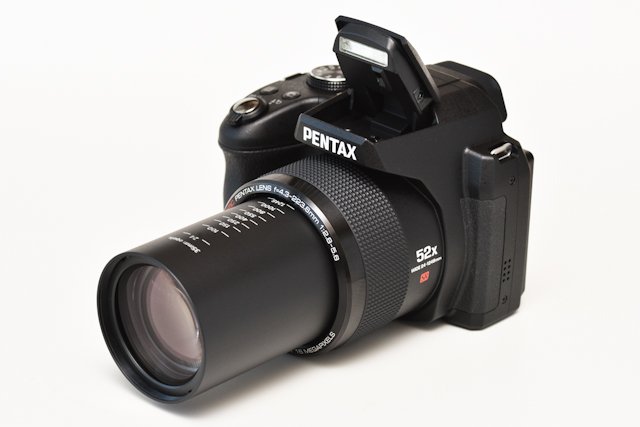 驚異の52倍ズームを引っさげて登場した迷機!? 「PENTAX XG-1」実写 