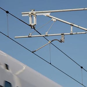 JR東海、東海道新幹線に次世代架線を導入へ - 架線を1本減らし、低コストに