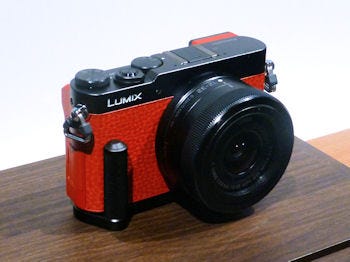 LUMIX GM」予約でハンドグリップがもらえるキャンペーン