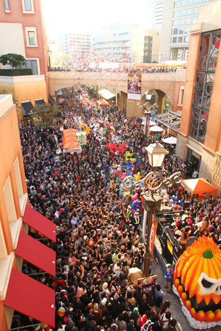 神奈川県･川崎で、国内最大級の仮装ハロウィン･パレードを開催